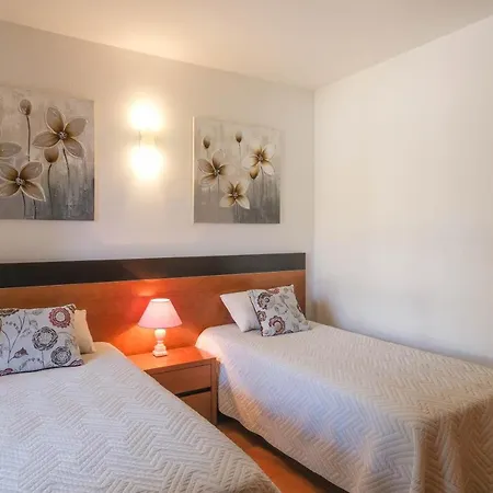 Casa Caravela, Da Praia Da Luz